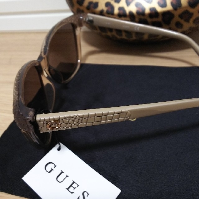 GUESS(ゲス)の【新品】GUESS サングラス レディースのファッション小物(サングラス/メガネ)の商品写真