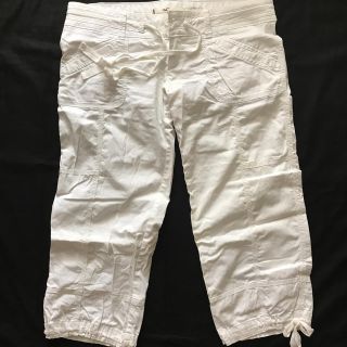 ホリスター(Hollister)のホリスター 未使用 カーゴパンツ 白 サファリ コットン S(ワークパンツ/カーゴパンツ)