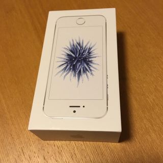 アイフォーン(iPhone)のiPhone SE 32GB シルバー(スマートフォン本体)