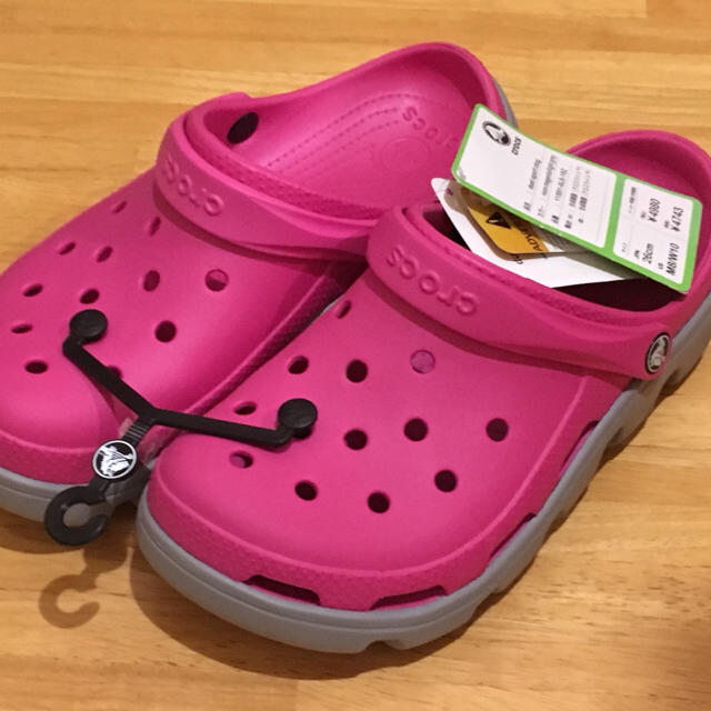 crocs(クロックス)のクロックス  新品  26cm 定価4980円 値下げしました メンズの靴/シューズ(サンダル)の商品写真