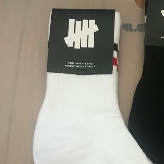 アンディフィーテッド(UNDEFEATED)のundefeated  白ソックス  1点(ソックス)