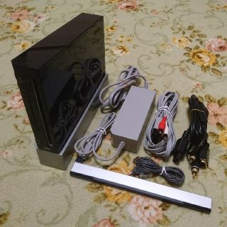 ウィー(Wii)の◆Wii本体一式◆ブラック◆おまけ付き◆送料無料◆(家庭用ゲーム機本体)