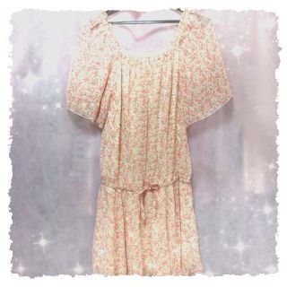 マジェスティックレゴン(MAJESTIC LEGON)のマジェスティックレゴン♡花柄ワンピ(ミニワンピース)