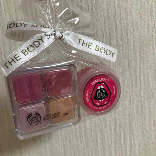 THE BODY SHOP(ザボディショップ)のアイシャドウ リップ セット コスメ/美容のベースメイク/化粧品(アイシャドウ)の商品写真