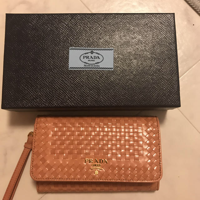 今だけお値下げ☆PRADA 長財布