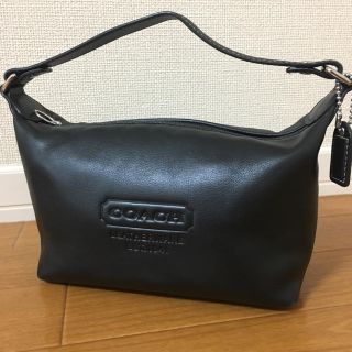 コーチ(COACH)の美品！COACH 本革型押しハンドバッグ(ハンドバッグ)