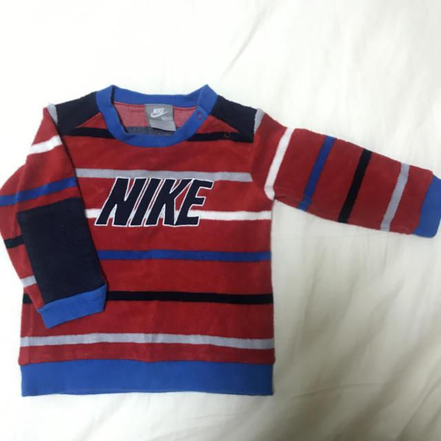 NIKE(ナイキ)のナイキ パイル地トレーナー80 キッズ/ベビー/マタニティのベビー服(~85cm)(その他)の商品写真