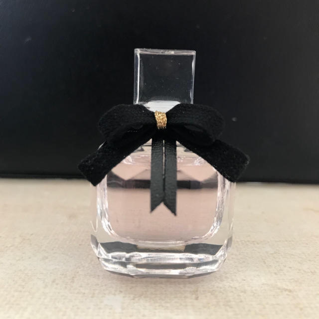 Yves Saint Laurent Beaute(イヴサンローランボーテ)のイヴ・サンローラン モン パリ コスメ/美容の香水(香水(女性用))の商品写真
