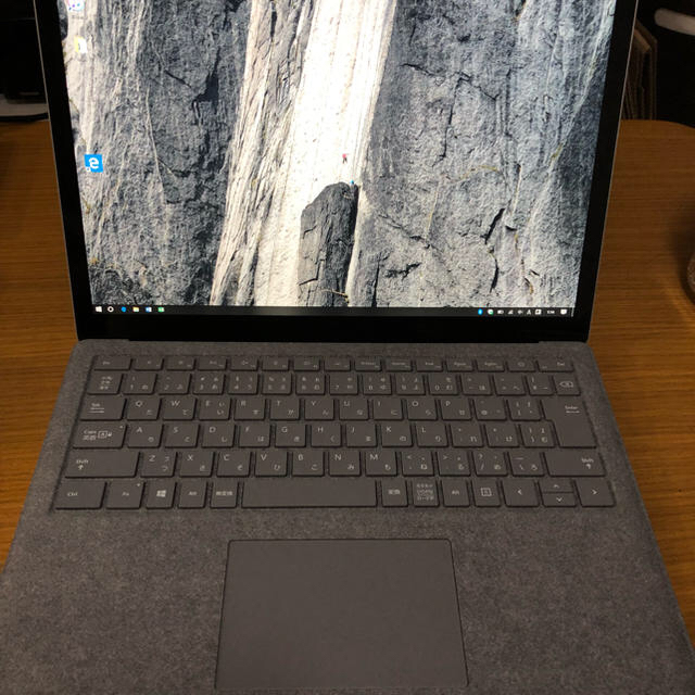 価格はコメントしてください。surface laptop13