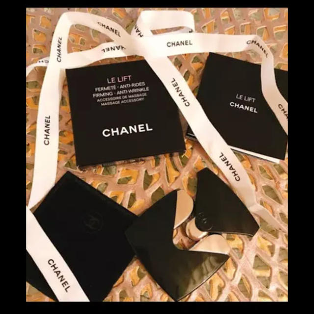 CHANEL(シャネル)のシャネル アクセソワールドゥマッサージュ カッサ コスメ/美容のスキンケア/基礎化粧品(フェイスローラー/小物)の商品写真