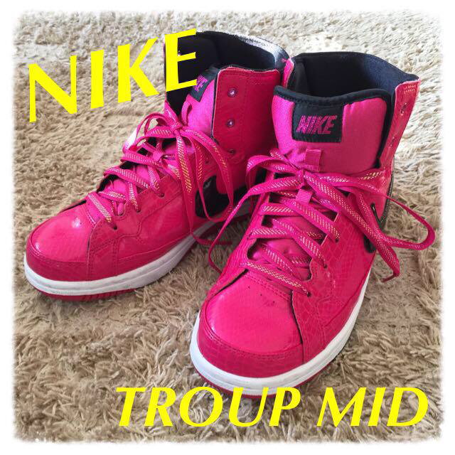 NIKE(ナイキ)のNIKE TROUPE MID☆ レディースの靴/シューズ(スニーカー)の商品写真