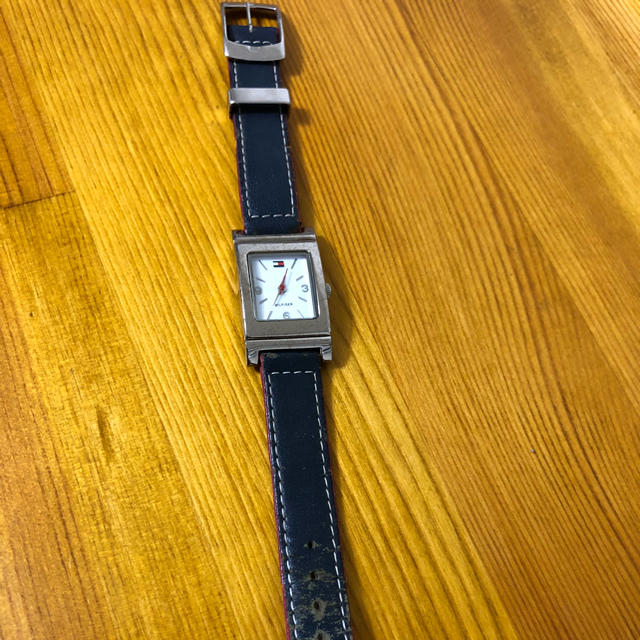 TOMMY HILFIGER(トミーヒルフィガー)のTOMMY腕時計 レディースのファッション小物(腕時計)の商品写真