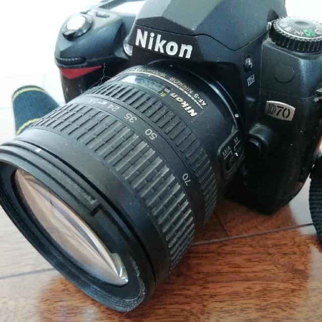 Nikon D70 1