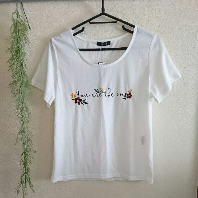 ★新品タグ付き【トリーバーチ】刺繍Tシャツレディース