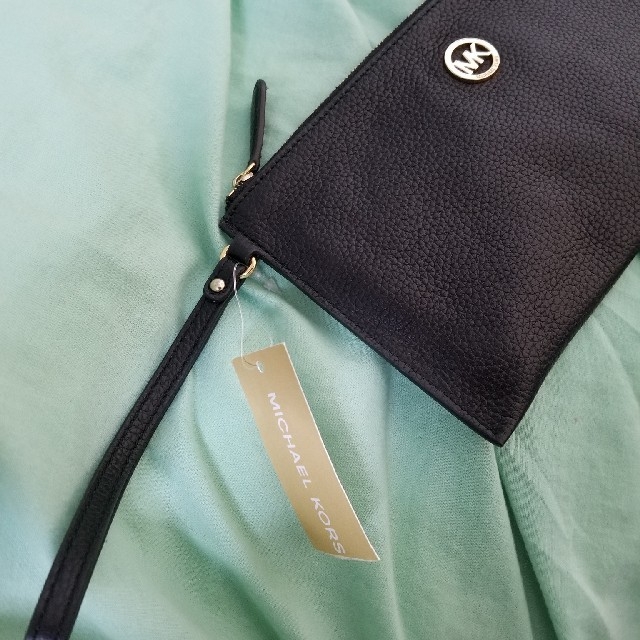 Michael Kors(マイケルコース)のMICHAEL KORS　クラッチカバン レディースのバッグ(クラッチバッグ)の商品写真