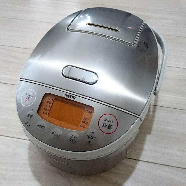 SANYO(サンヨー)のSANYO 5.5合炊き 圧力ＩＨジャー炊飯器：おどり炊き ECJ-LG10 スマホ/家電/カメラの調理家電(炊飯器)の商品写真
