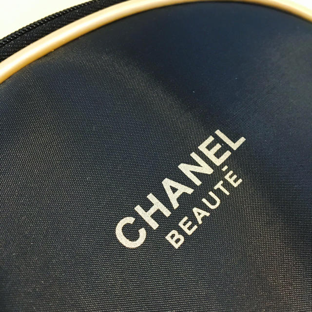 CHANEL(シャネル)のCHANEL シャネル 未使用 ポーチ レディースのファッション小物(ポーチ)の商品写真