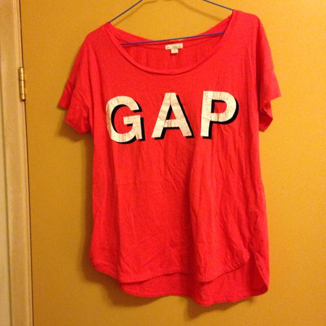 GAP(ギャップ)のGAP Tシャツ レディースのトップス(Tシャツ(半袖/袖なし))の商品写真