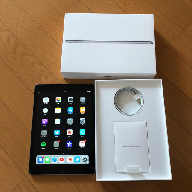 iPad 2018年モデル（第6世代）  美品 付属品ありスマホ/家電/カメラ