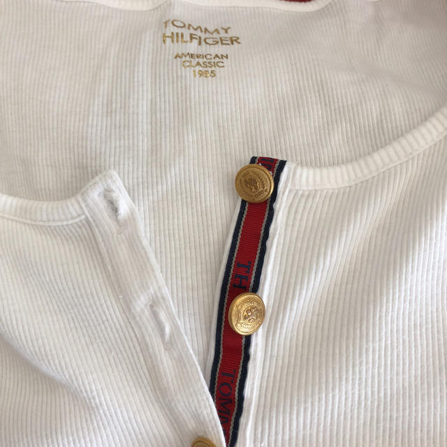 TOMMY HILFIGER(トミーヒルフィガー)のカットソー レディースのトップス(カットソー(半袖/袖なし))の商品写真