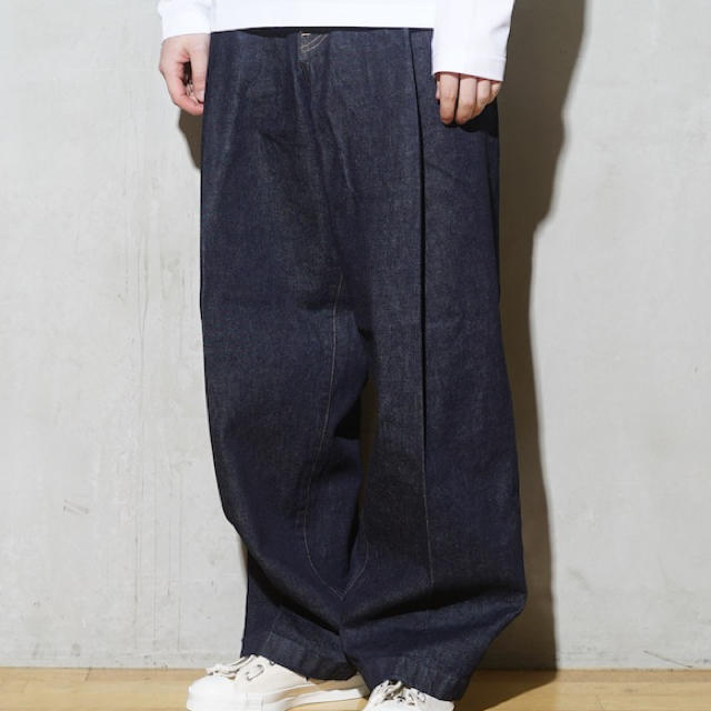 SUNSEA(サンシー)のNEON SIGN wide denim slacks メンズのパンツ(デニム/ジーンズ)の商品写真