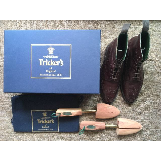 Trickers(トリッカーズ)の【値下げ】トリッカーズ  ブーツ バーガンディ Tricker's M7655 メンズの靴/シューズ(ドレス/ビジネス)の商品写真