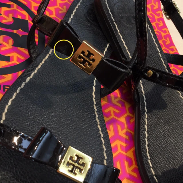 Tory Burch(トリーバーチ)の◯TORYBURCH トリーバーチ リボンが可愛い♡ サンダル 黒◯ レディースの靴/シューズ(サンダル)の商品写真