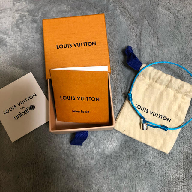 【送料無料/即納】 LOUIS VUITTON ブレスレット まぁなルイ・ヴィトン - ブレスレット/バングル 【送料無料/即納】 LOUIS VUITTON ブレスレット まぁなルイ・ヴィトン - ブレスレット/バングル