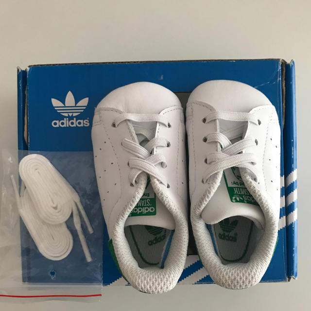 adidas(アディダス)のアディダス ベビー キッズ/ベビー/マタニティのベビー靴/シューズ(~14cm)(スニーカー)の商品写真