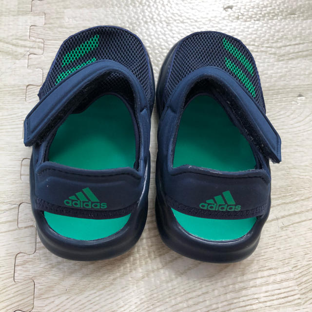 adidas(アディダス)の新品 adidas サンダル  キッズ/ベビー/マタニティのベビー靴/シューズ(~14cm)(サンダル)の商品写真