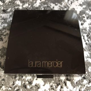 ローラメルシエ(laura mercier)のローラメルシエ フェイスイルミネーター アディクション(フェイスパウダー)