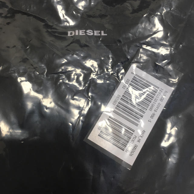 DIESEL(ディーゼル)の白黒2枚セット メンズのトップス(Tシャツ/カットソー(半袖/袖なし))の商品写真