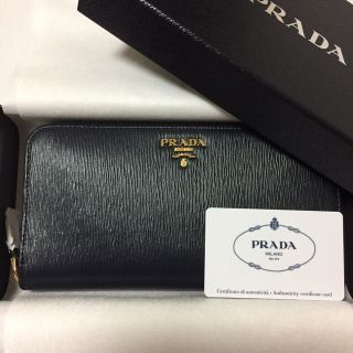 プラダ(PRADA)の専用ページ✴︎送料無料✴︎PRADAプラダ✴︎ラウンドファスナー✴︎ブラック(財布)