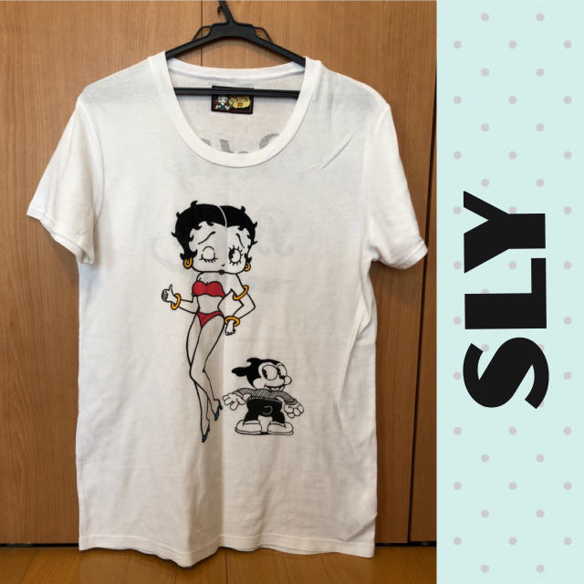 SLY(スライ)のスライ×ベティちゃんコラボTシャツ レディースのトップス(Tシャツ(半袖/袖なし))の商品写真