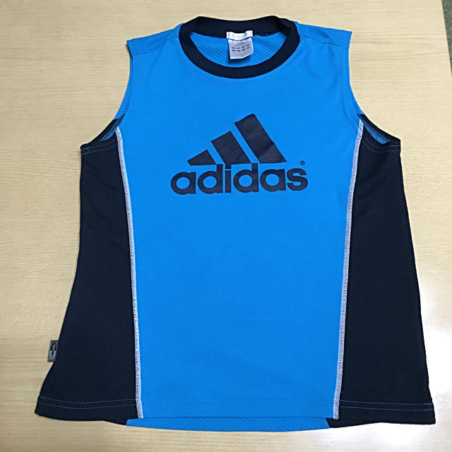 adidas(アディダス)のアディダストレーニングシャツ  140cm キッズ/ベビー/マタニティのキッズ服男の子用(90cm~)(Tシャツ/カットソー)の商品写真