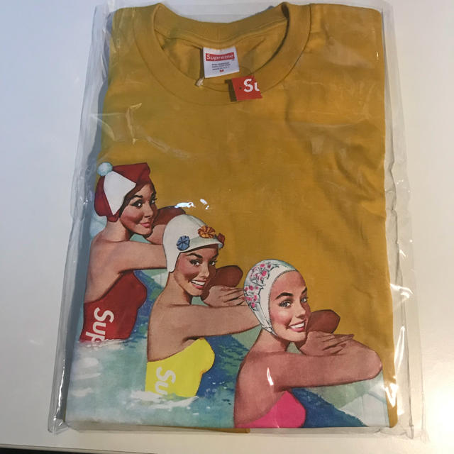 M 黄 Supreme Swimmers Tee