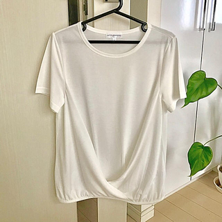 オフホワイト Tシャツ(Tシャツ(半袖/袖なし))