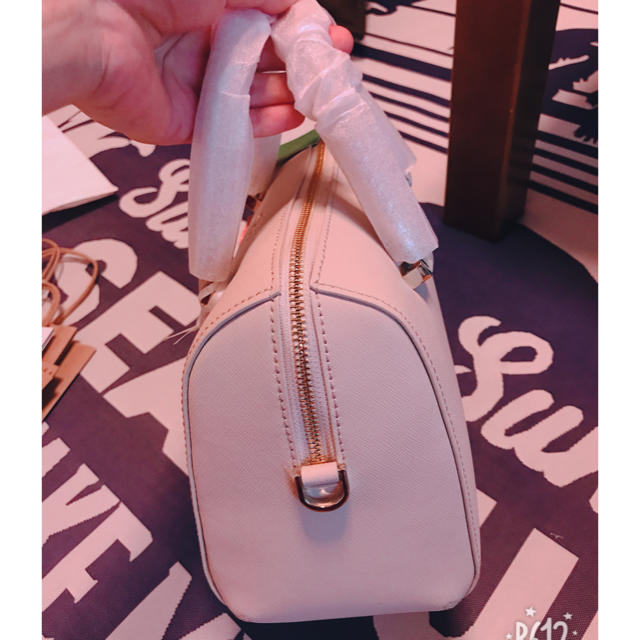 ショルダー紐は長さ調節可能ですkate spade  茶色　ハワイ　ストライプ　かわいい　2wayバッグ