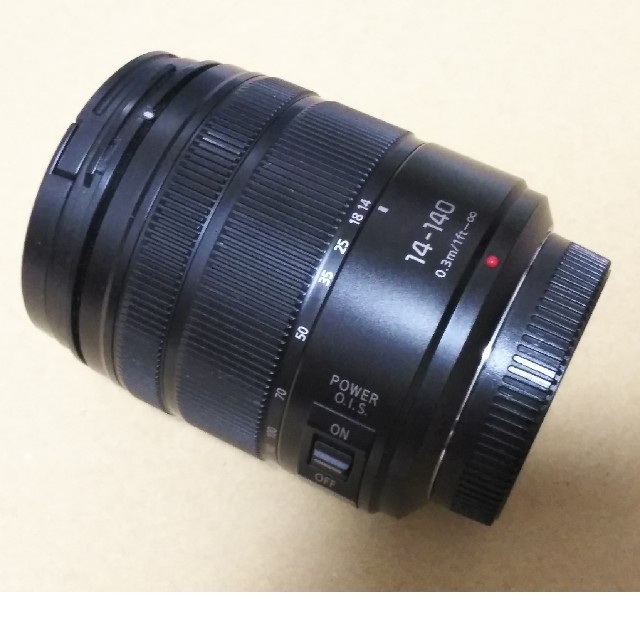 Panasonic(パナソニック)のななな様専用　　Panasonic　14〜140mm 美品　フード付 スマホ/家電/カメラのカメラ(レンズ(ズーム))の商品写真