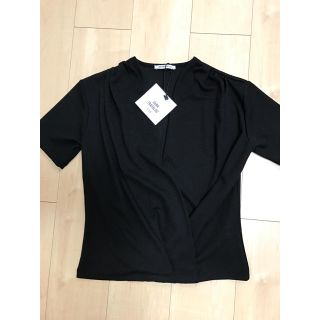 ザラ(ZARA)のZARA カシュクールトップス Tシャツ 黒  送料無料(Tシャツ(半袖/袖なし))