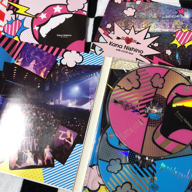 西野カナ DVD with LOVE tour 初回限定盤 エンタメ/ホビーのDVD/ブルーレイ(ミュージック)の商品写真