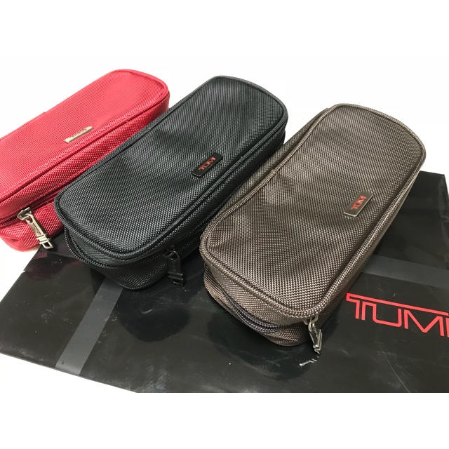 TUMI(トゥミ)のアメニティ ポーチ 【TUMI】3つセット メンズのバッグ(ビジネスバッグ)の商品写真