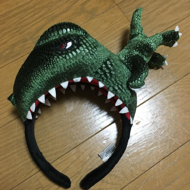 USJ(ユニバーサルスタジオジャパン)のジェラシックパーク 恐竜🦖 カチューシャ レディースのヘアアクセサリー(カチューシャ)の商品写真