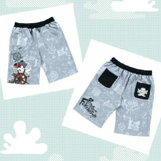 ディズニー(Disney)の【専用】パイレーツ ハーフパンツ Ｌサイズ(ショートパンツ)