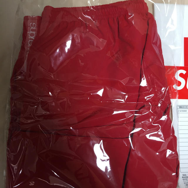 Supreme(シュプリーム)の送料込 L Supreme Tonal Taping Water Short 赤 メンズのパンツ(ショートパンツ)の商品写真