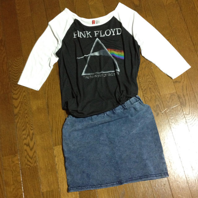 H&M(エイチアンドエム)のH&M△バックも切り替えラグランT レディースのトップス(Tシャツ(長袖/七分))の商品写真