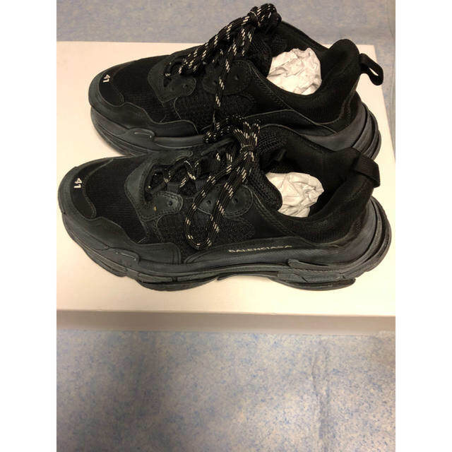 Balenciaga(バレンシアガ)のBALENCIAGA triple s NOIR 加工あり メンズの靴/シューズ(スニーカー)の商品写真