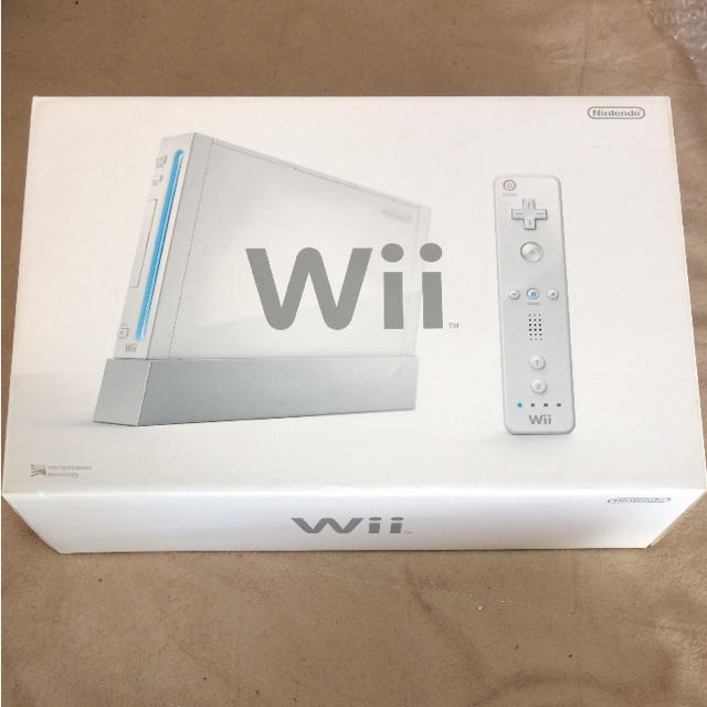 Wii(ウィー)の美品★Wii シロ 本体 箱付き 動作確認済み エンタメ/ホビーのゲームソフト/ゲーム機本体(家庭用ゲーム機本体)の商品写真