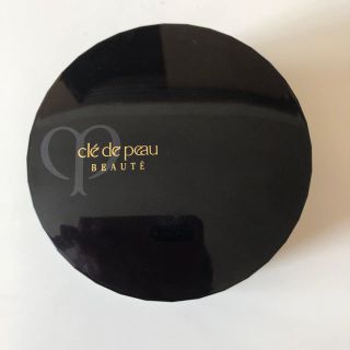 クレドポーボーテ(クレ・ド・ポー ボーテ)のclé de peau BEAUTÉ フェイスパウダー(フェイスパウダー)