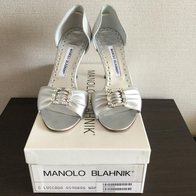 MANOLO BLAHNIK - anjuu様 専用〜マノロブラニク シルバーパンプスの